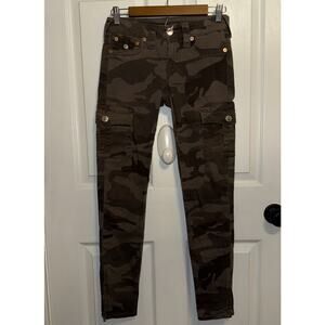 True Religion Women’s Green Camo Super Skinny Pants Cargo Size 25 Pocket Zipper